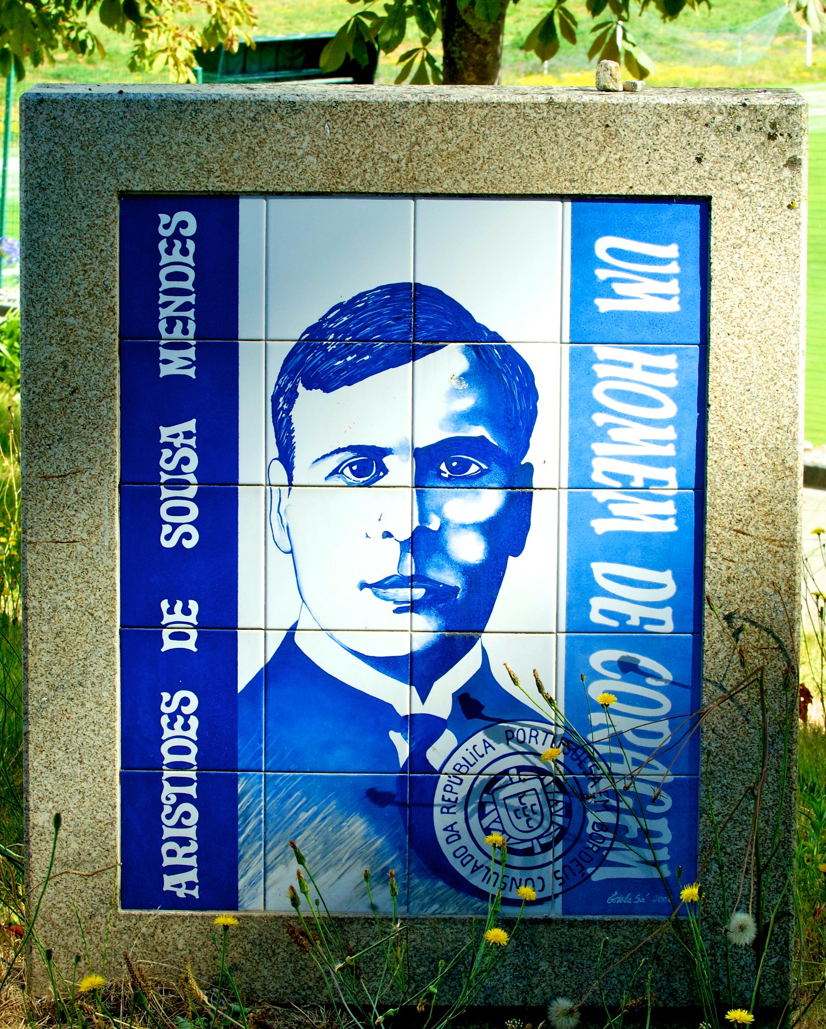 Placa de homenagem a Aristides de Sousa Mendes